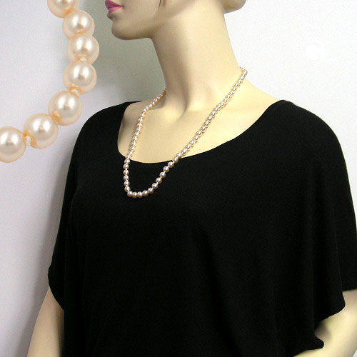 Necklaces with glassbeads