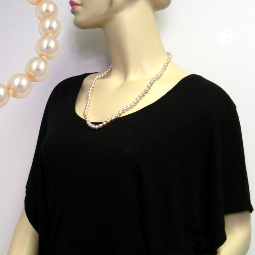 Necklaces with glassbeads