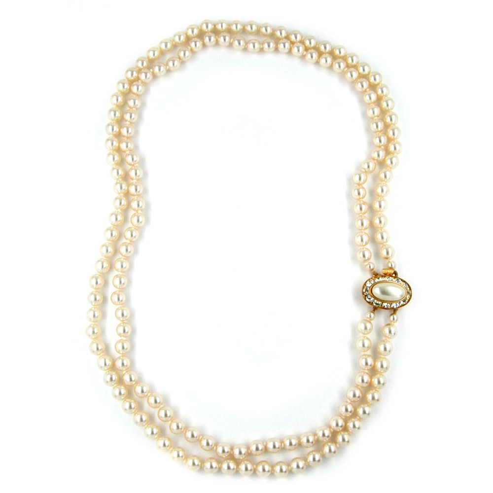 Necklaces with glassbeads